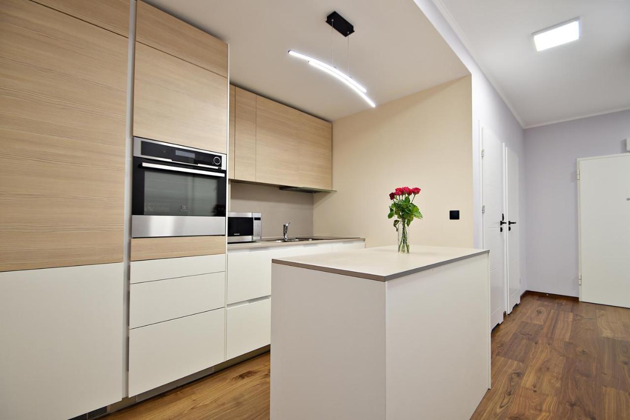 Wola Apartment Warsawa Bagian luar foto